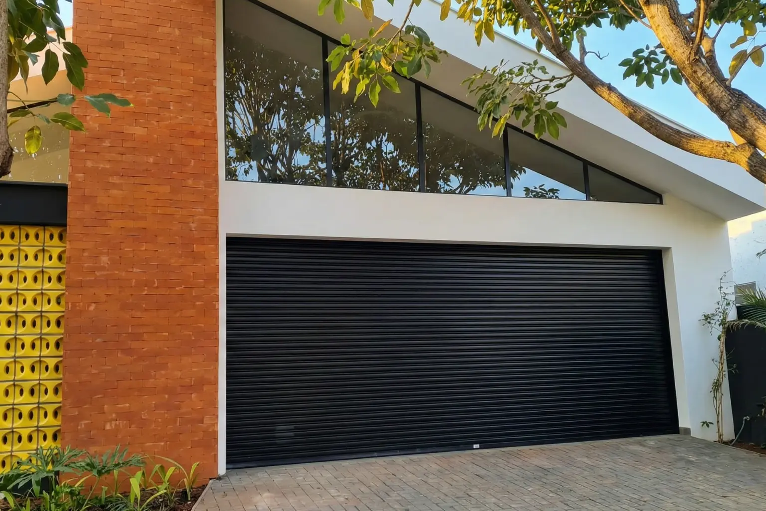 Porta De Enrolar Automatica Preta Residencial Design Moderno Franca Sp